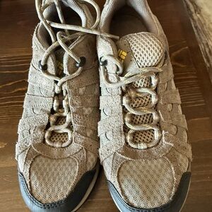 Columbia Brown Mesh Hiking Shoe Interior